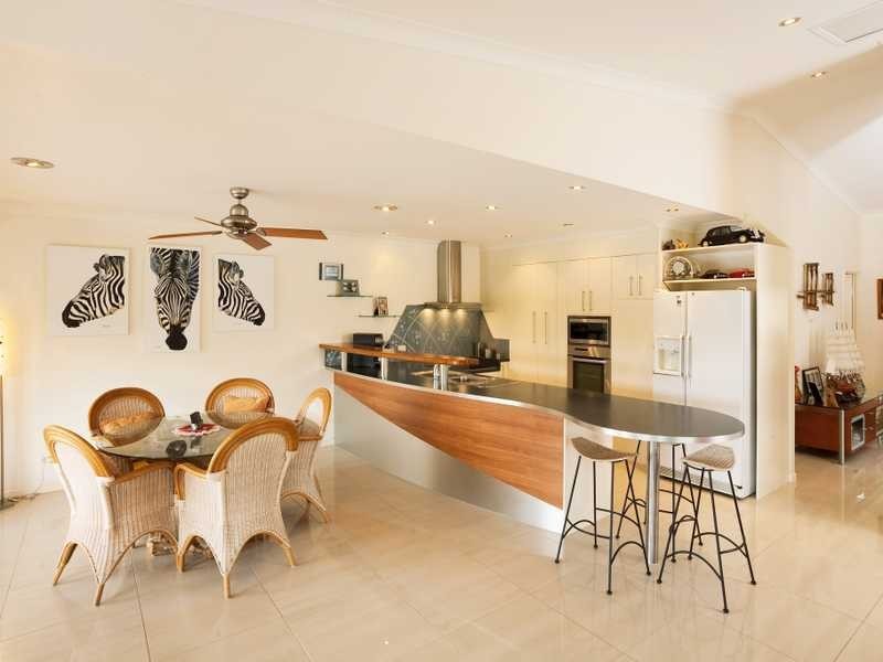 Unit 4/12 Hygieta Street, Noosaville QLD 4566