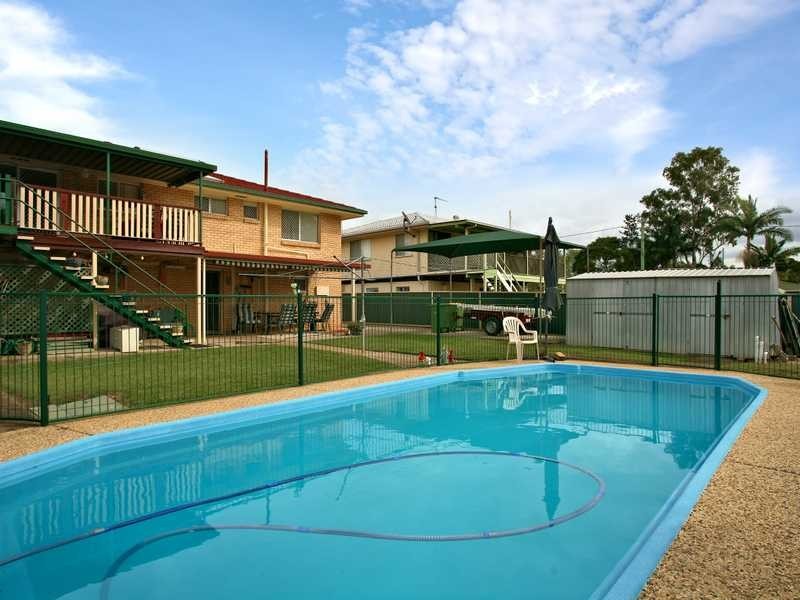 4 GLENDON CT, Kallangur QLD 4503