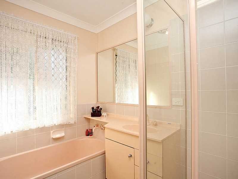 10 Marlay Court, Kallangur QLD 4503