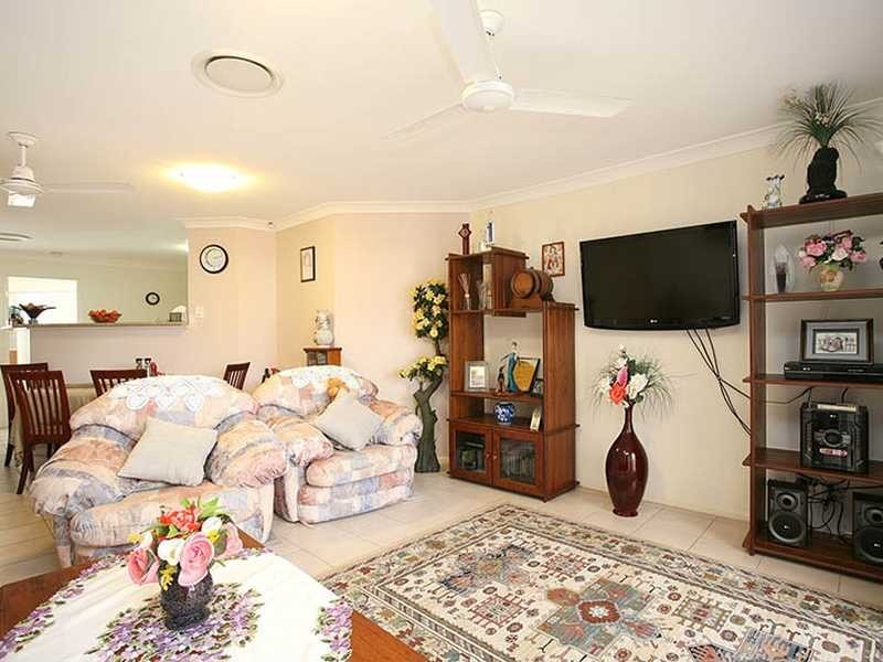 40 Winter Rd, Kallangur QLD 4503