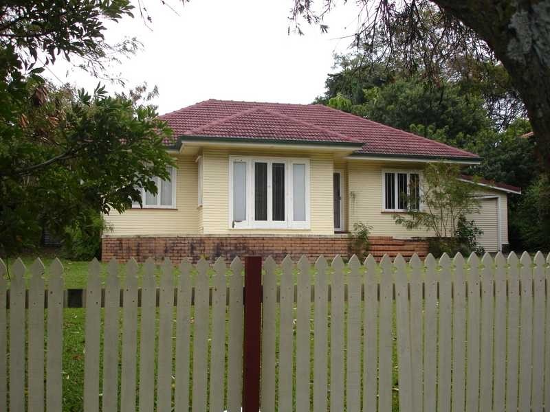 18 Portwood Street, Redcliffe QLD 4020