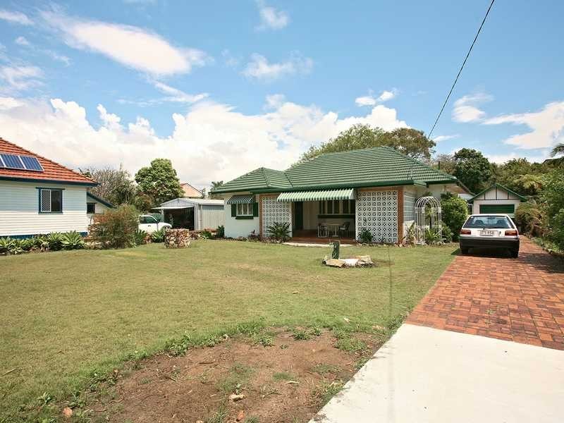 105 Southerden Street, Sandgate QLD 4017