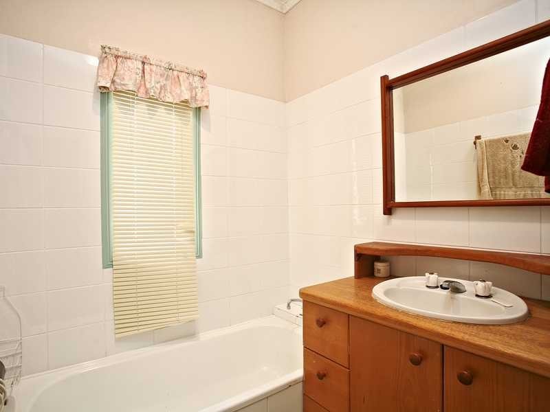 105 Southerden Street, Sandgate QLD 4017