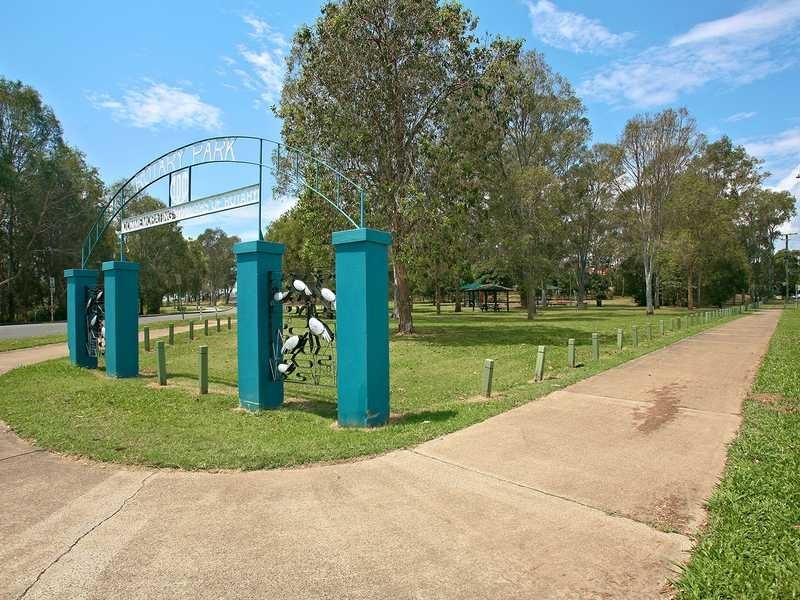 105 Southerden Street, Sandgate QLD 4017