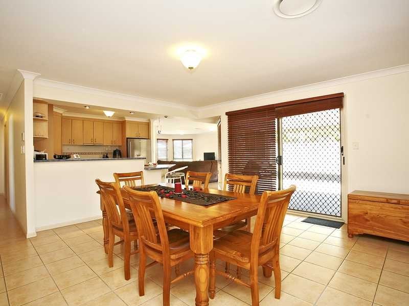 8 KALAMOUN CT, Dakabin QLD 4503