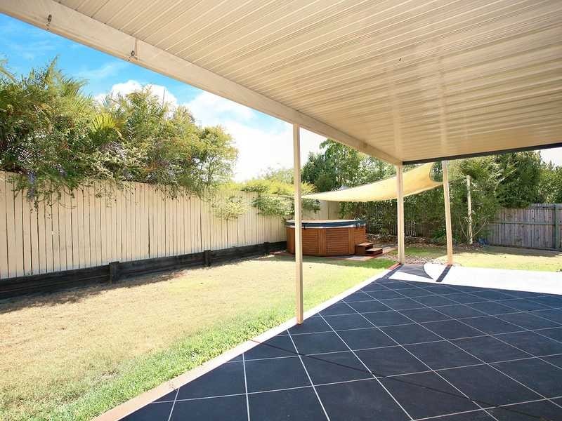 8 KALAMOUN CT, Dakabin QLD 4503