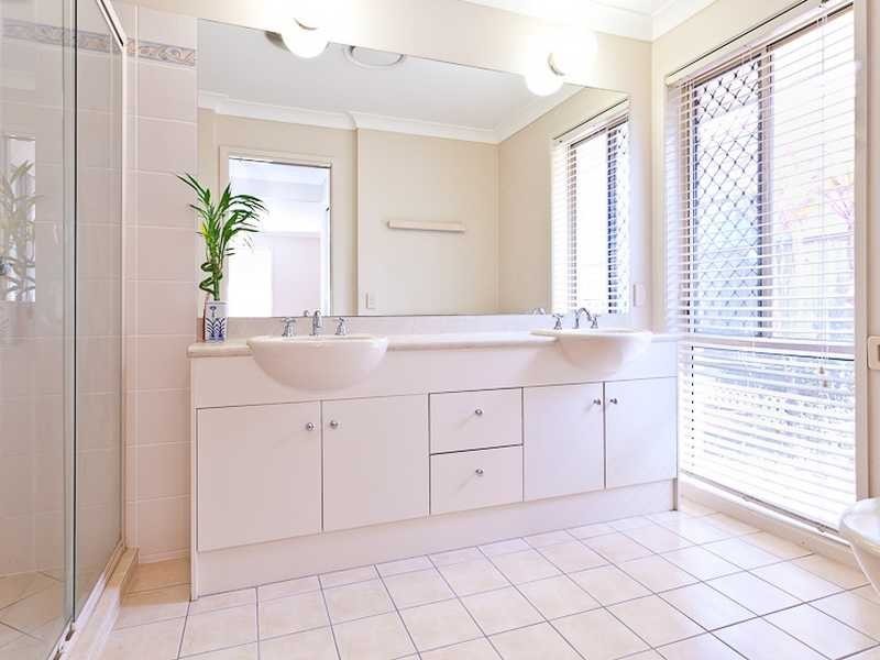 12 Sassafras Court, Warner QLD 4500