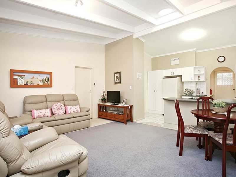 Unit 2/86 McPherson Street, Kippa-ring QLD 4021