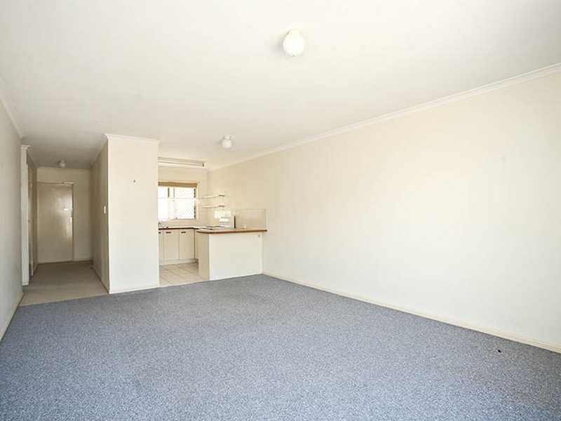 Unit 4/82 Ashmole Road, Redcliffe QLD 4020