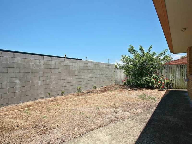 Unit 4/82 Ashmole Road, Redcliffe QLD 4020
