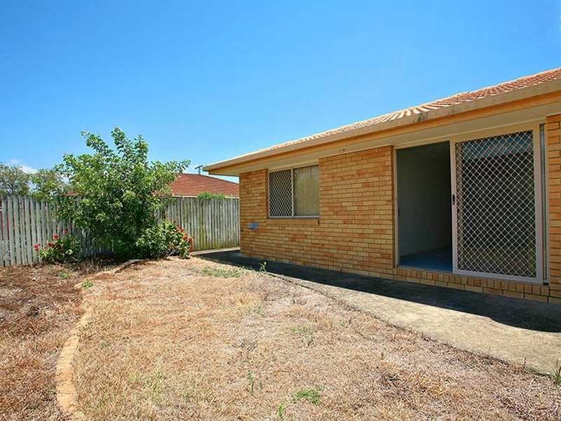 Unit 4/82 Ashmole Road, Redcliffe QLD 4020