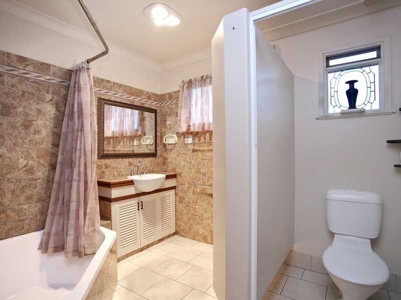 36 Andrew Street, Kallangur QLD 4503