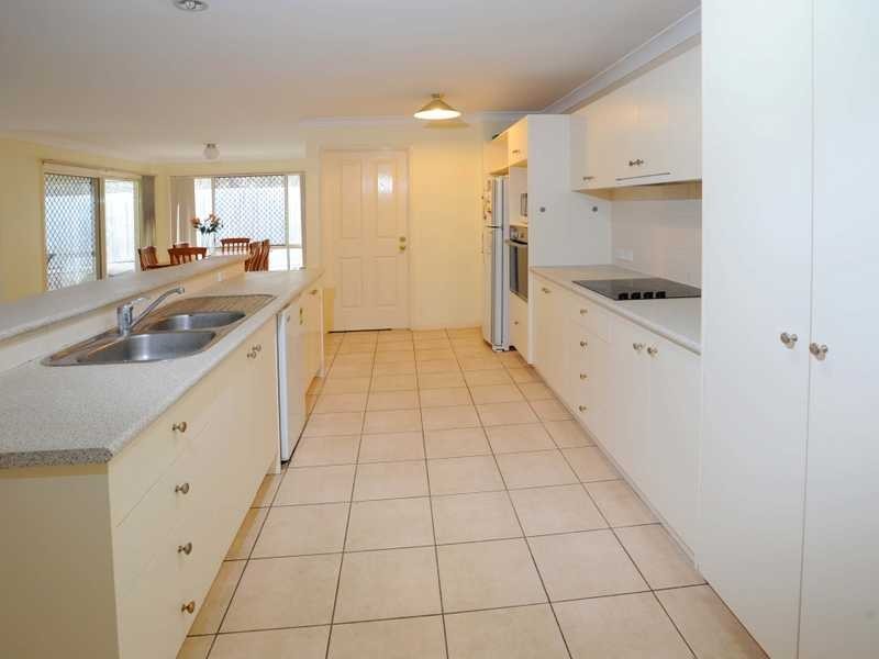 11 Sassafras Court, Warner QLD 4500