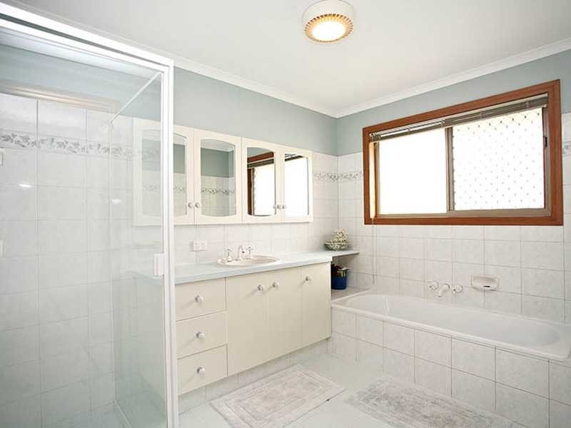 15 Kubiak Drive, Murrumba Downs QLD 4503