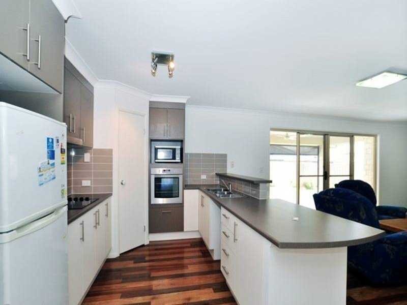 44 WHITEHORSE RD, Dakabin QLD 4503