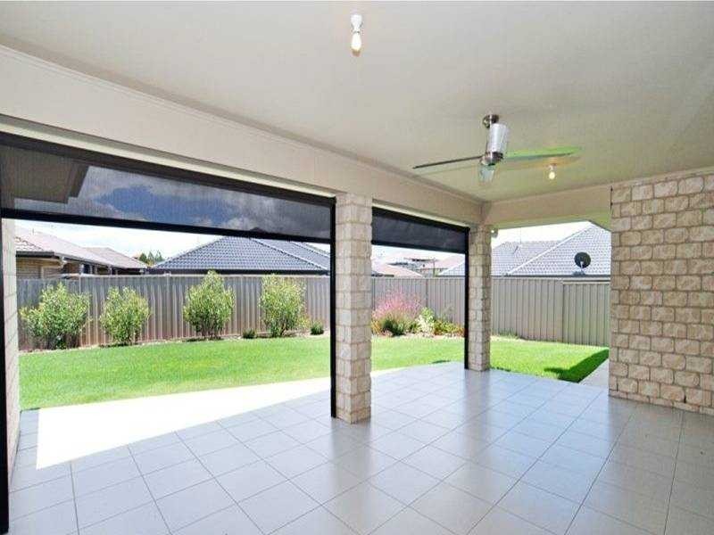 44 WHITEHORSE RD, Dakabin QLD 4503