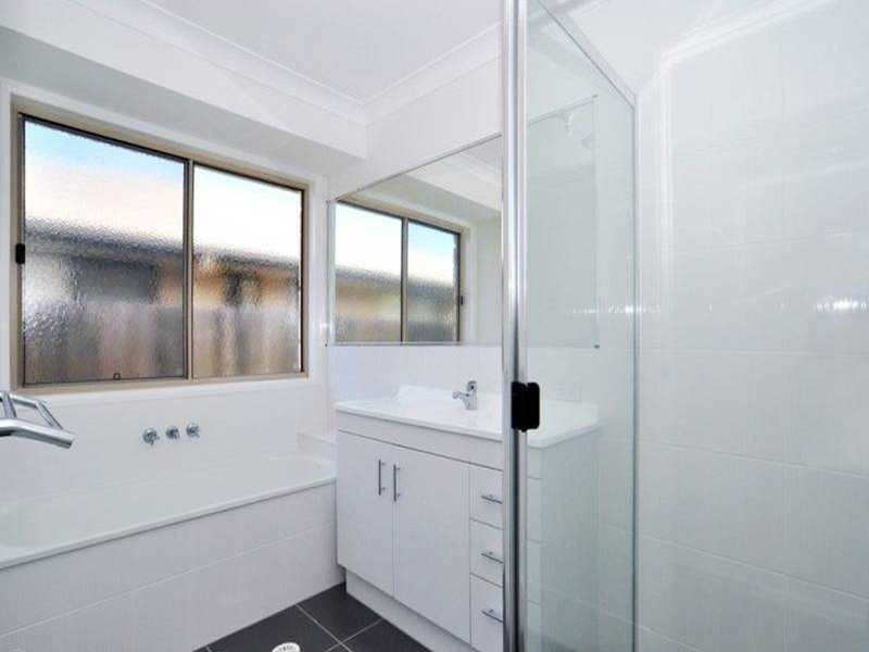 44 WHITEHORSE RD, Dakabin QLD 4503