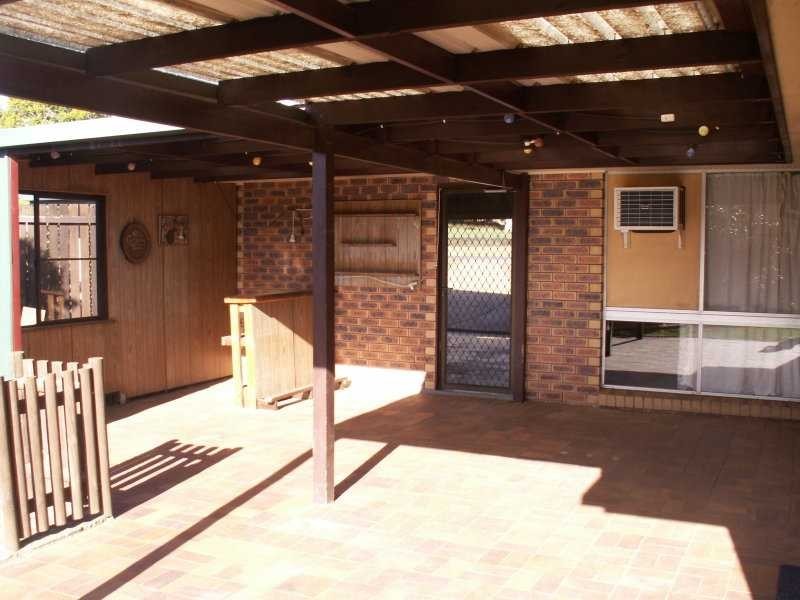1 Cheltenham Street, Strathpine QLD 4500