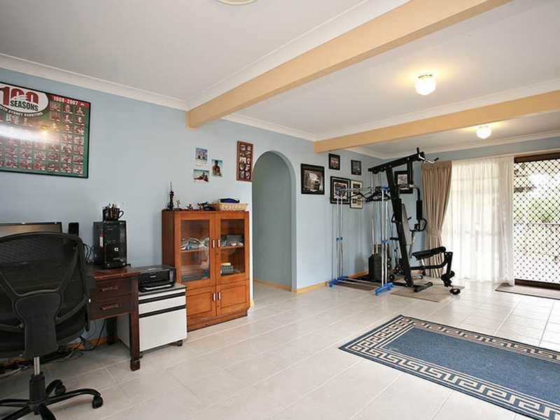 29 WOONARA DR, Petrie QLD 4502