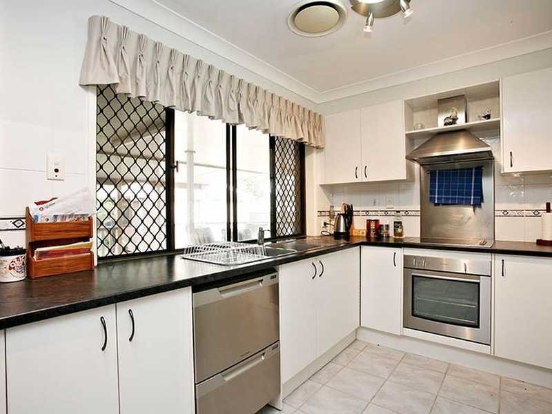 29 WOONARA DR, Petrie QLD 4502