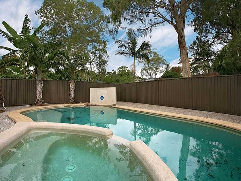 29 WOONARA DR, Petrie QLD 4502