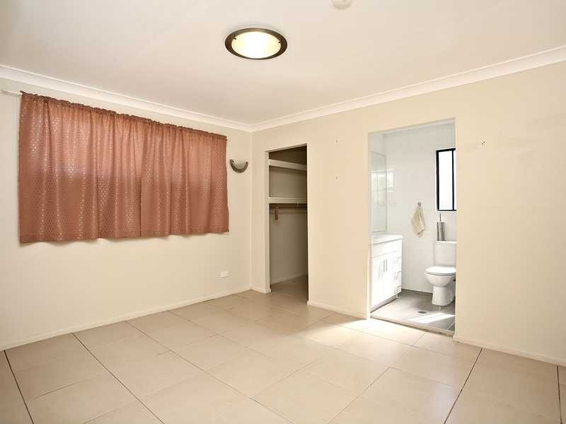 1236 ANZAC AVE, Kallangur QLD 4503