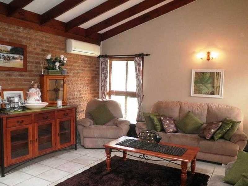 10 Newport Drive, Newport QLD 4020