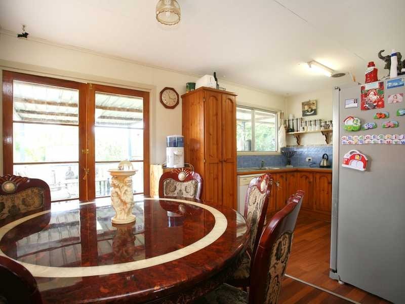 11 LADYBIRD ST, Kallangur QLD 4503