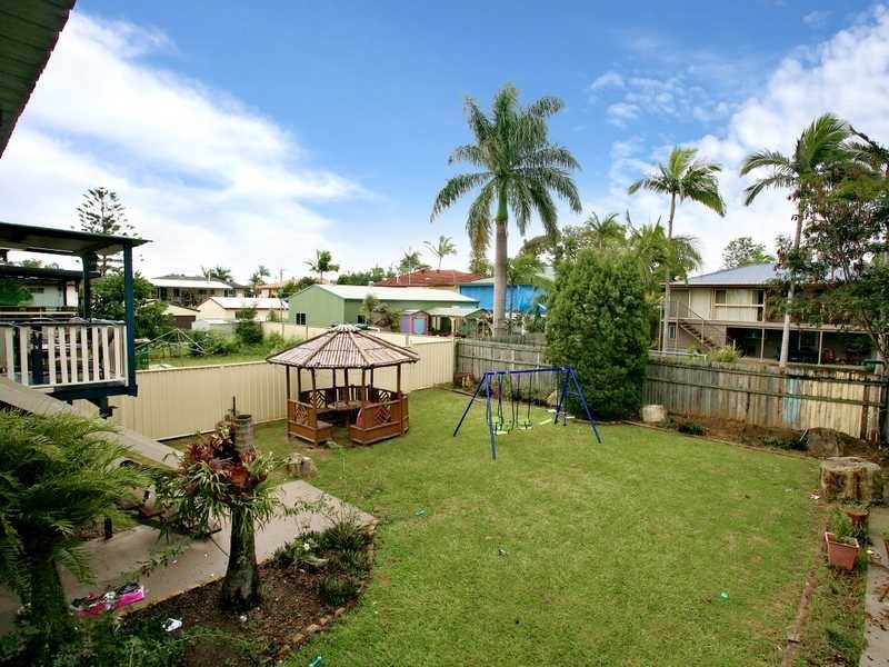11 LADYBIRD ST, Kallangur QLD 4503