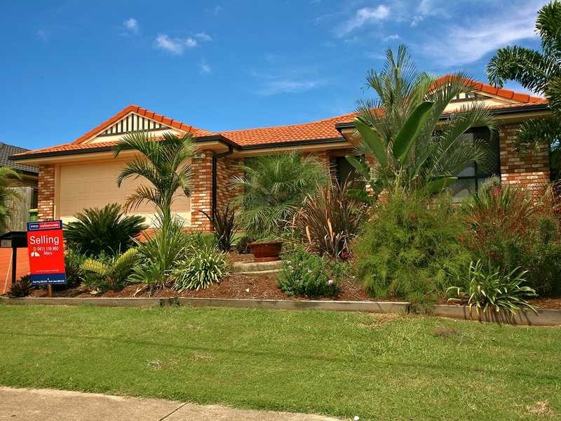 63 Whitehorse Rd, Kallangur QLD 4503