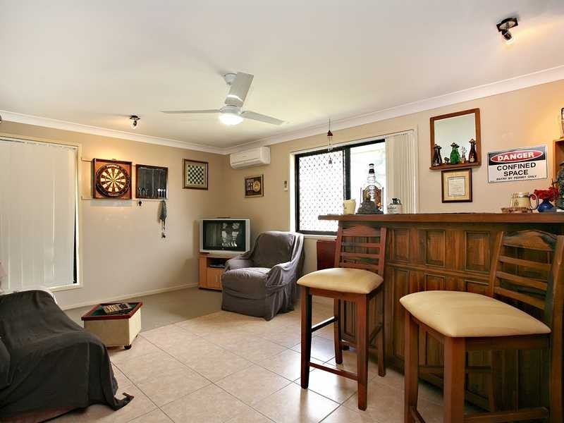 63 Whitehorse Rd, Kallangur QLD 4503