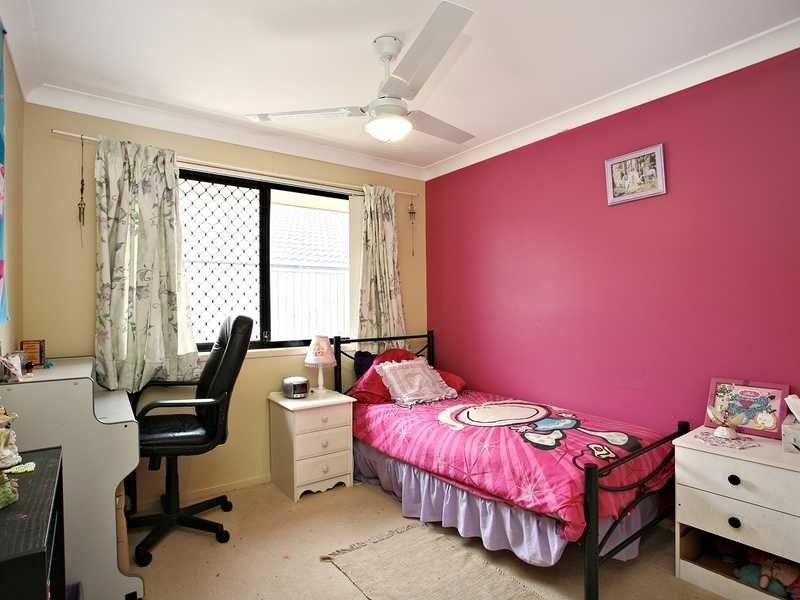 63 Whitehorse Rd, Kallangur QLD 4503
