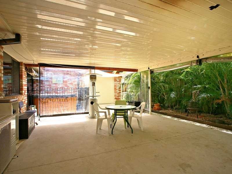 63 Whitehorse Rd, Kallangur QLD 4503