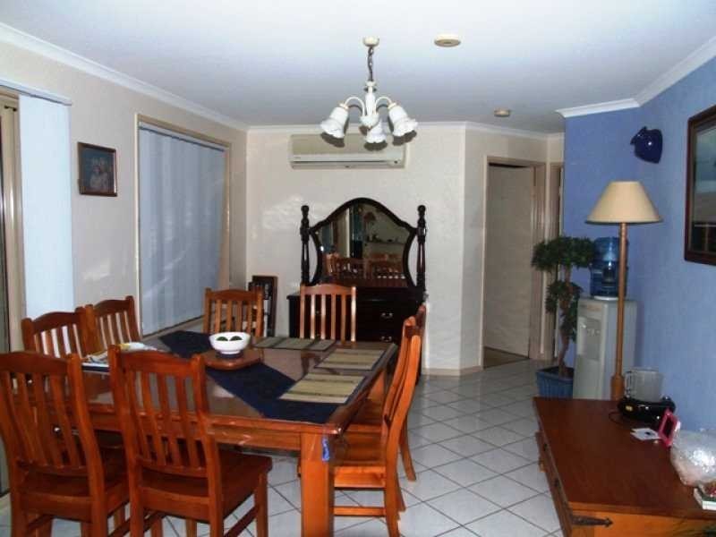 4 Garney Street, Redcliffe QLD 4020