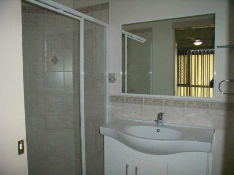 4 Garney Street, Redcliffe QLD 4020