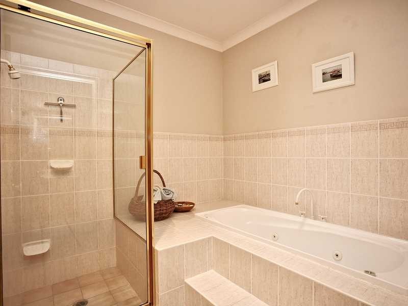 23 Castle Hill Drive, Murrumba Downs QLD 4503