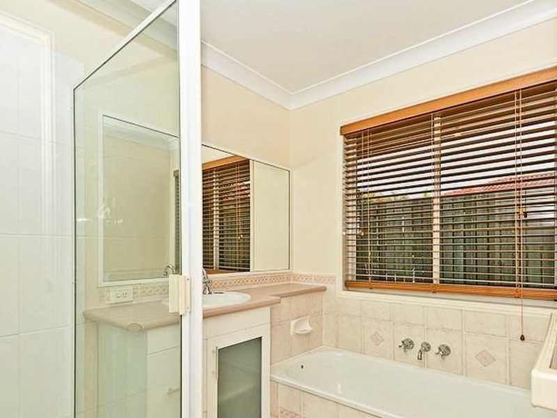 34 Kurrajong Drive, Warner QLD 4500