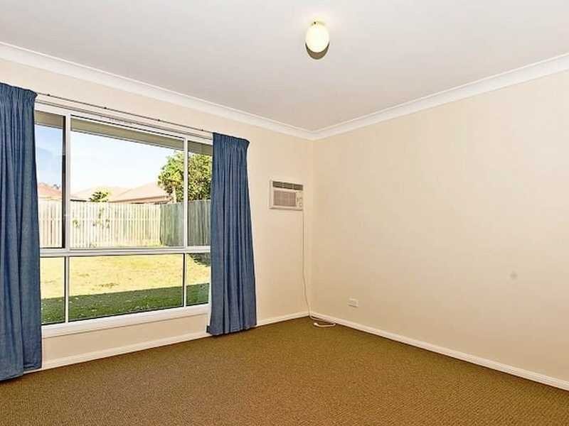 34 Kurrajong Drive, Warner QLD 4500