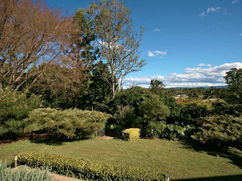 5 NARANGBA RD, Kallangur QLD 4503