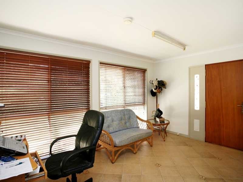 5 NARANGBA RD, Kallangur QLD 4503