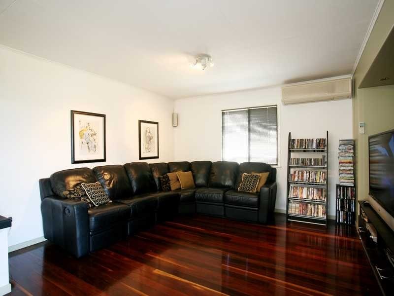 5 NARANGBA RD, Kallangur QLD 4503