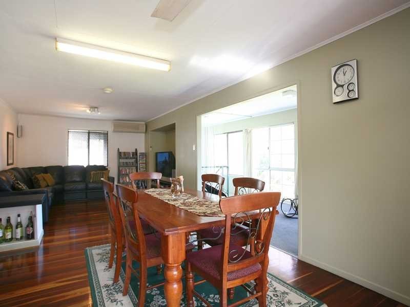 5 NARANGBA RD, Kallangur QLD 4503