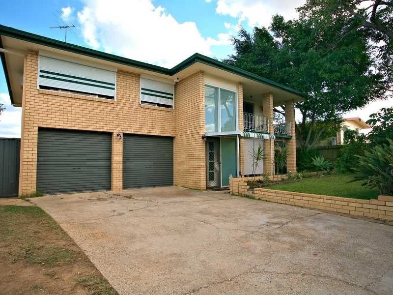 19 LINTONE ST, Kallangur QLD 4503