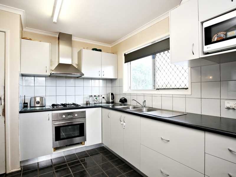 19 LINTONE ST, Kallangur QLD 4503