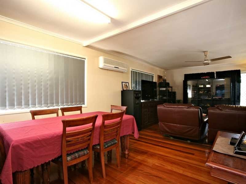 19 LINTONE ST, Kallangur QLD 4503
