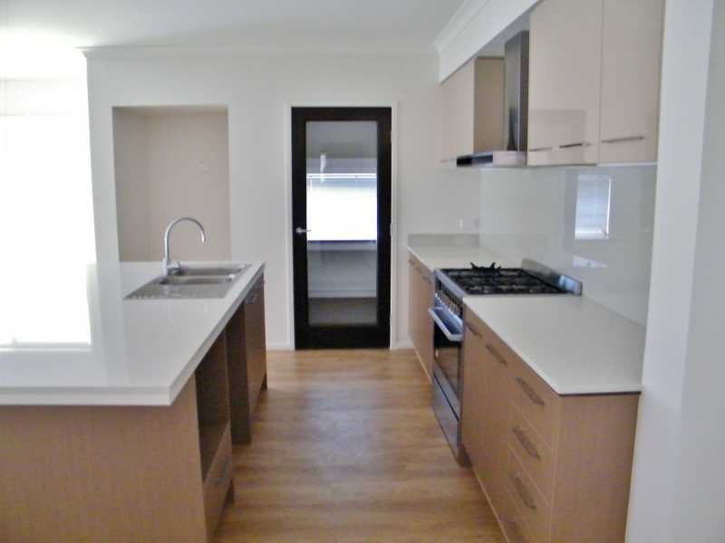 40 Wallis Circuit, North Lakes QLD 4509