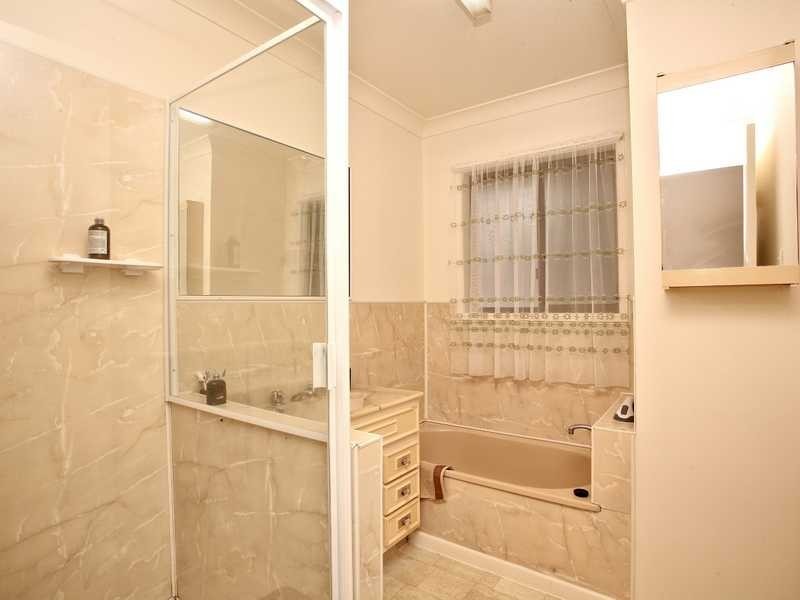 34 The Crescent, Kallangur QLD 4503