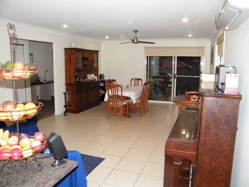 27 Desmond Street, Narangba QLD 4504