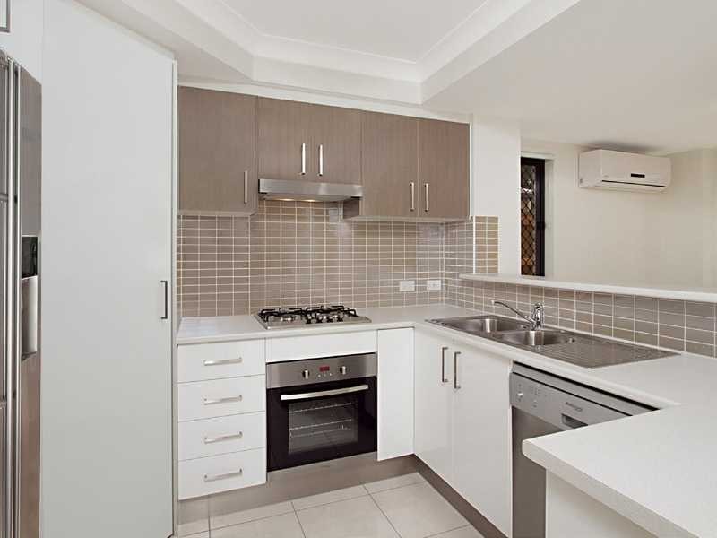 238 YOUNG RD, Narangba QLD 4504