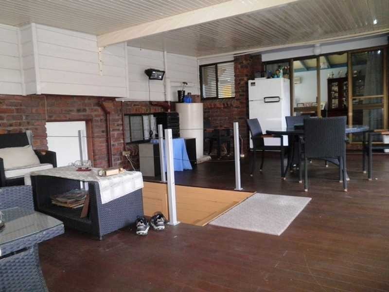 6 ST MARCEL CT, Petrie QLD 4502